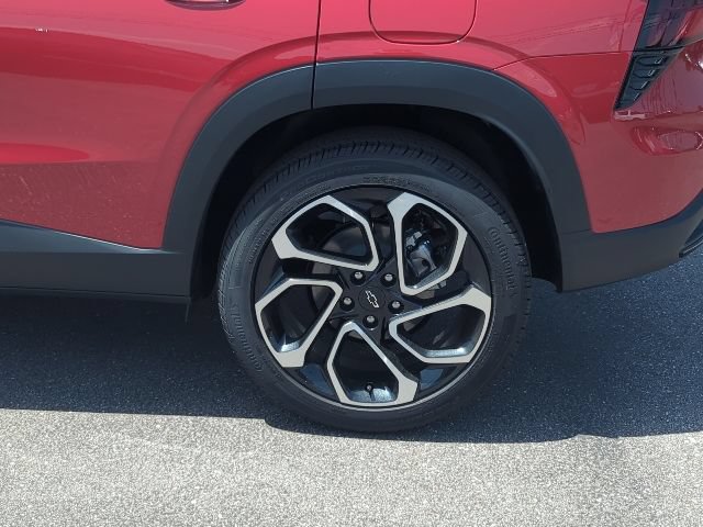 New 2026 Chevrolet Trax RS w/ Driver Confidence Package FWD image 31