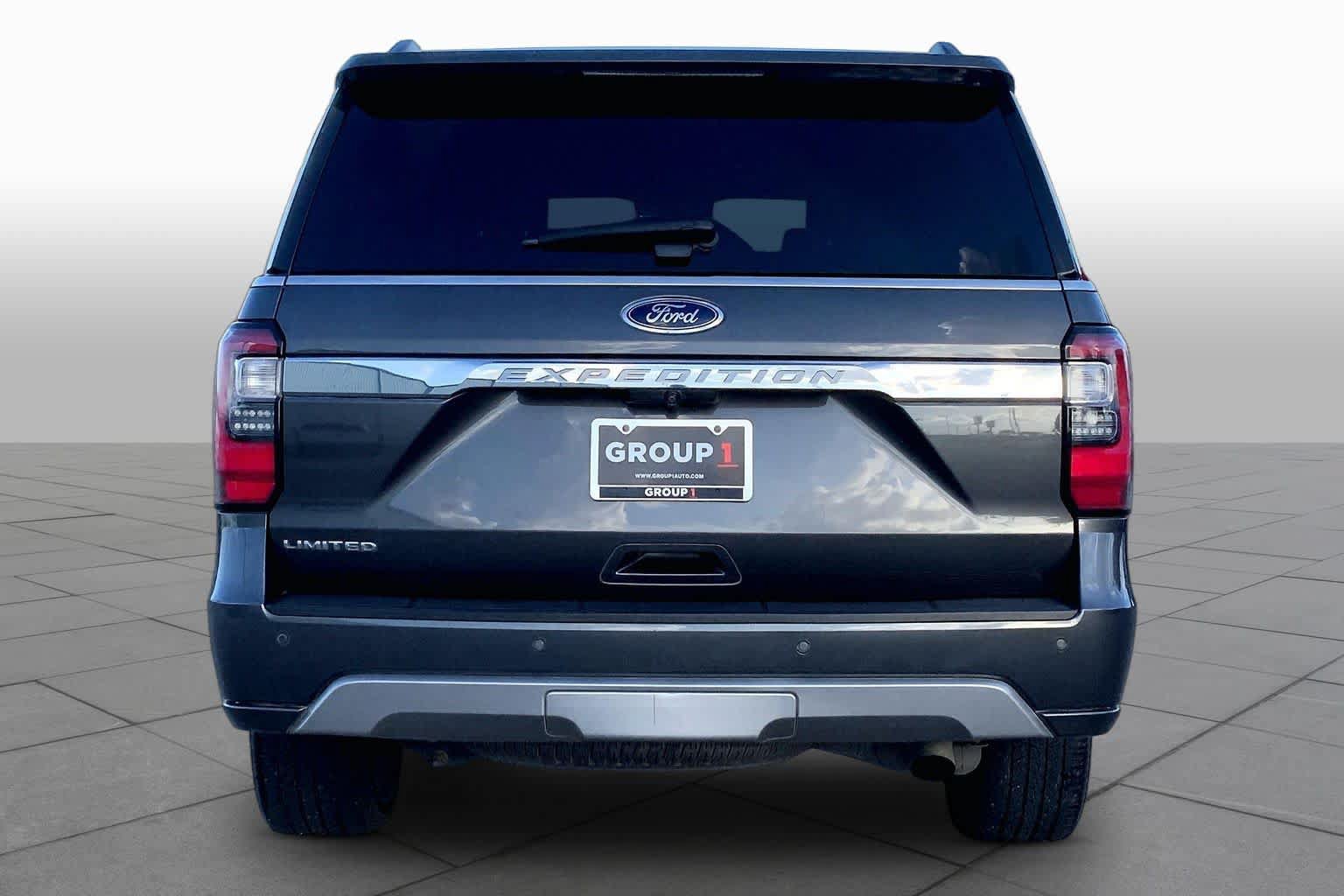 Used 2019 Ford Expedition Limited RWD image 5
