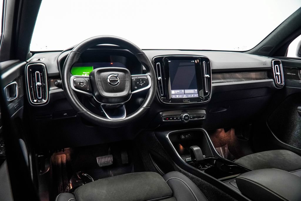 Used 2023 Volvo C40 P8 Recharge Ultimate w/ Protection Package Premier AWD/4WD image 15