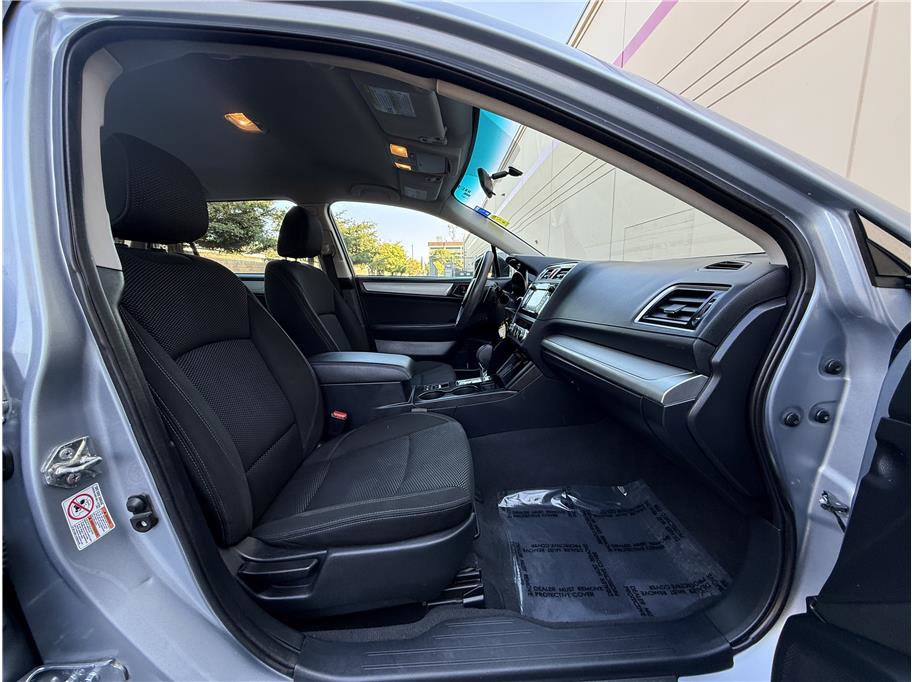 Used 2018 Subaru Outback 2.5i image 17