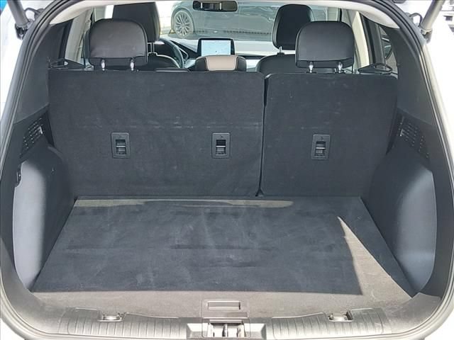 Used 2022 Ford Escape Titanium FWD image 16