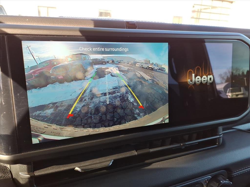 Used 2024 Jeep Wrangler Rubicon image 9