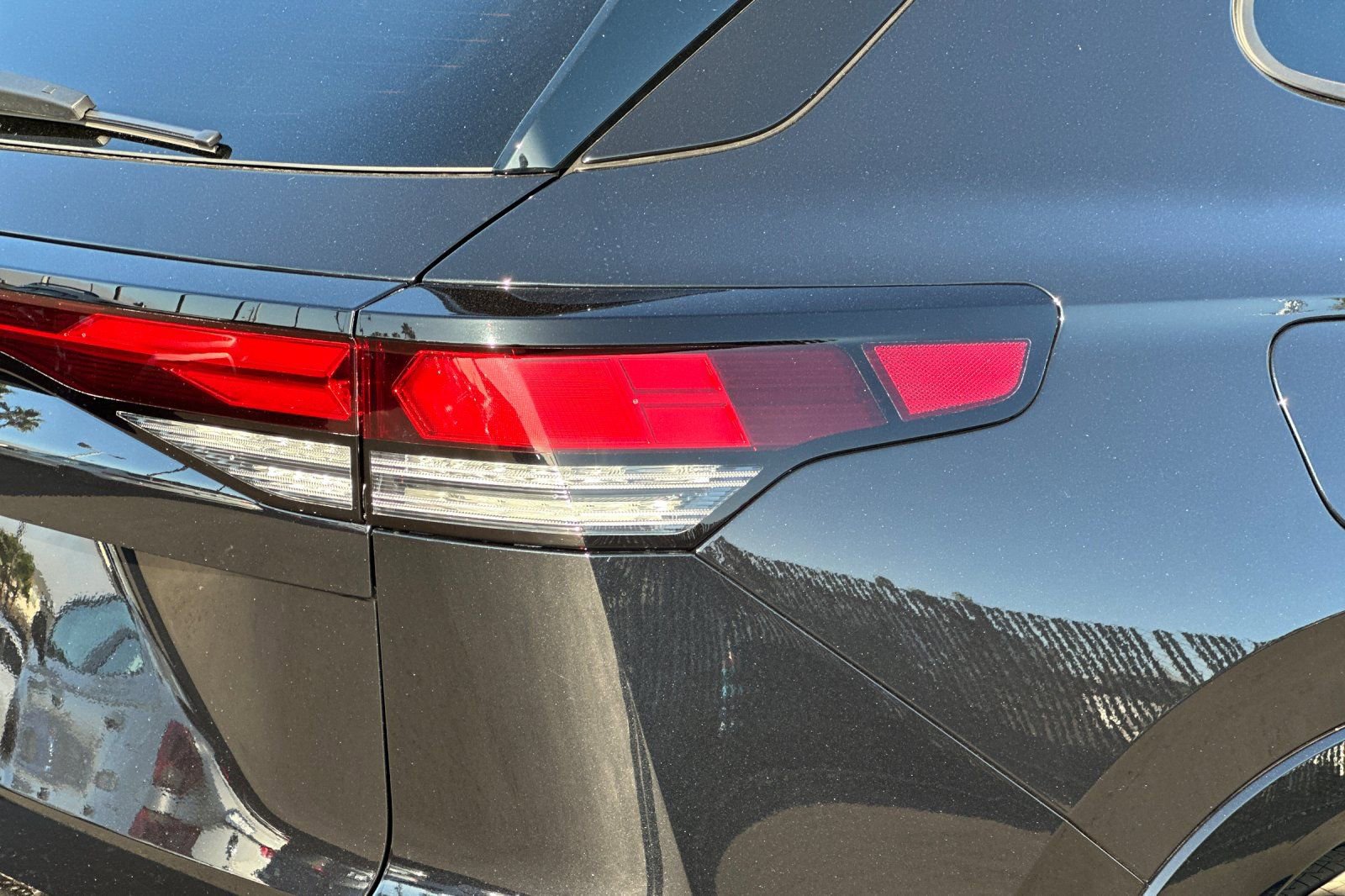 New 2026 Volkswagen Tiguan SE R-Line FWD image 7