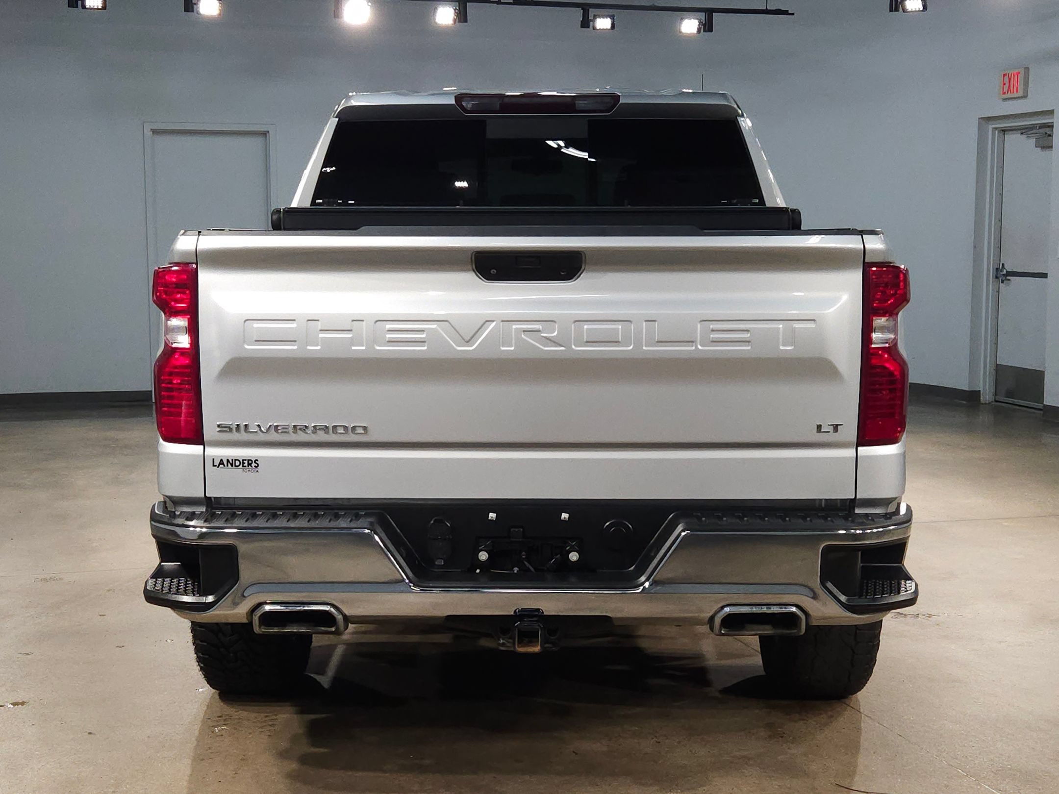 Used 2022 Chevrolet Silverado 1500 LT AWD/4WD image 6