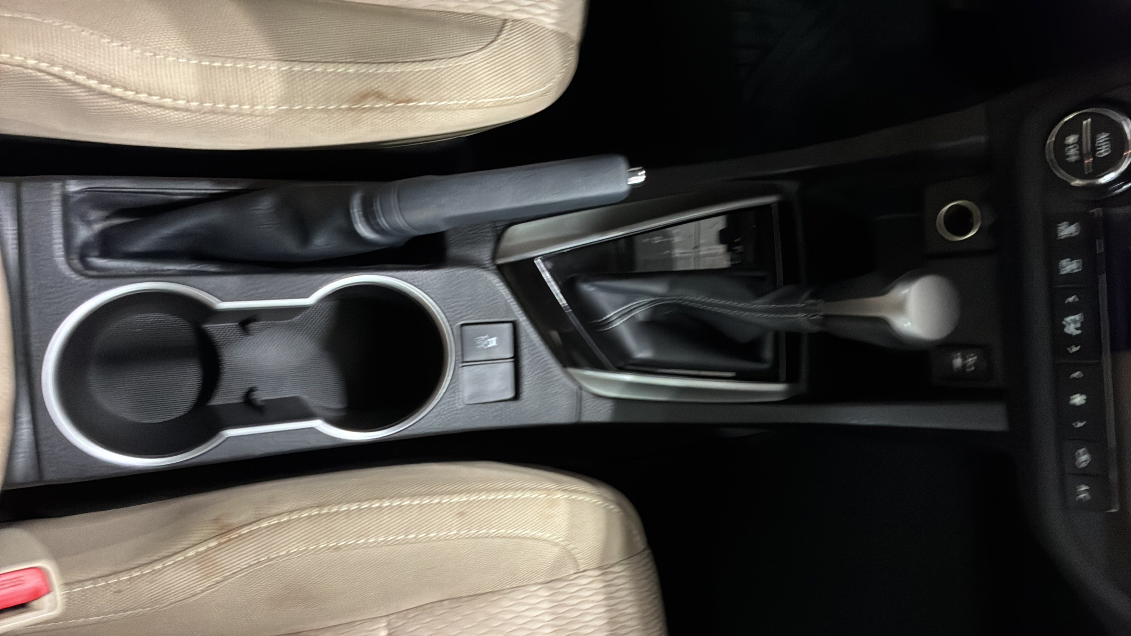 Used 2014 Toyota Corolla LE FWD image 23