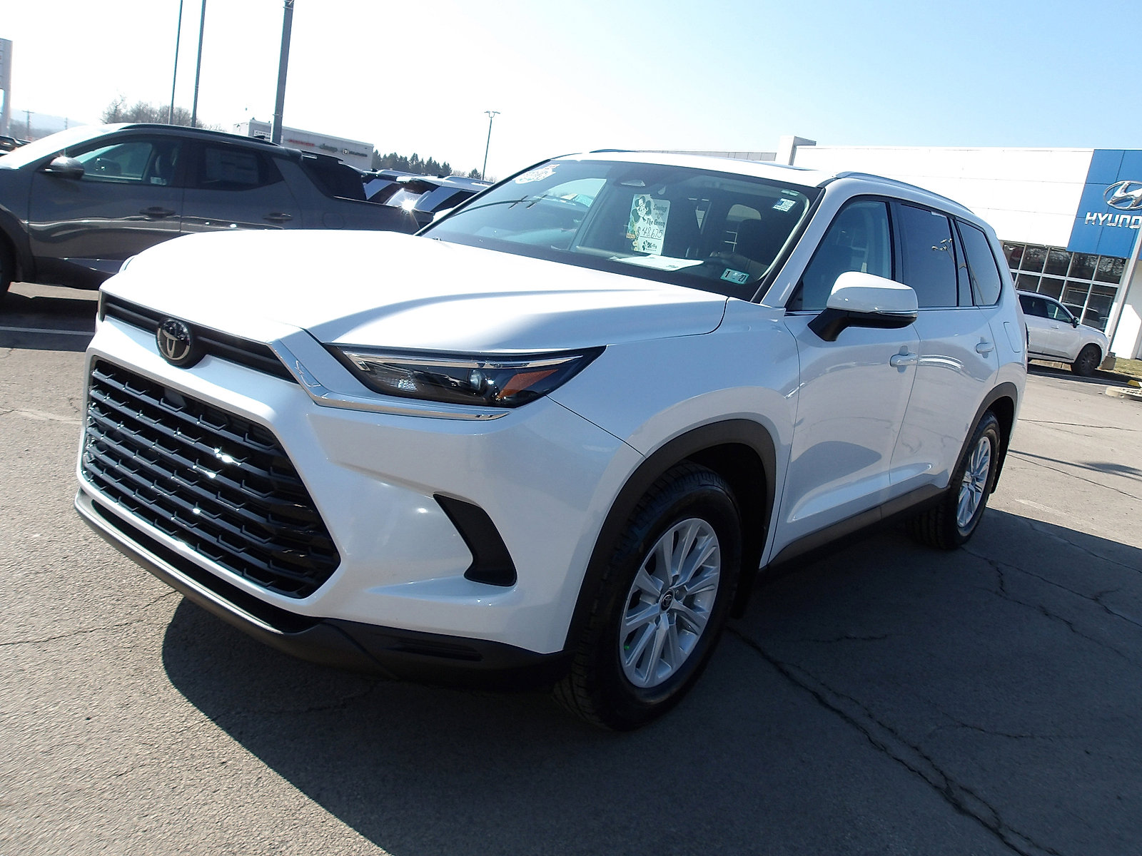 Used 2024 Toyota Grand Highlander AWD Hybrid image 3