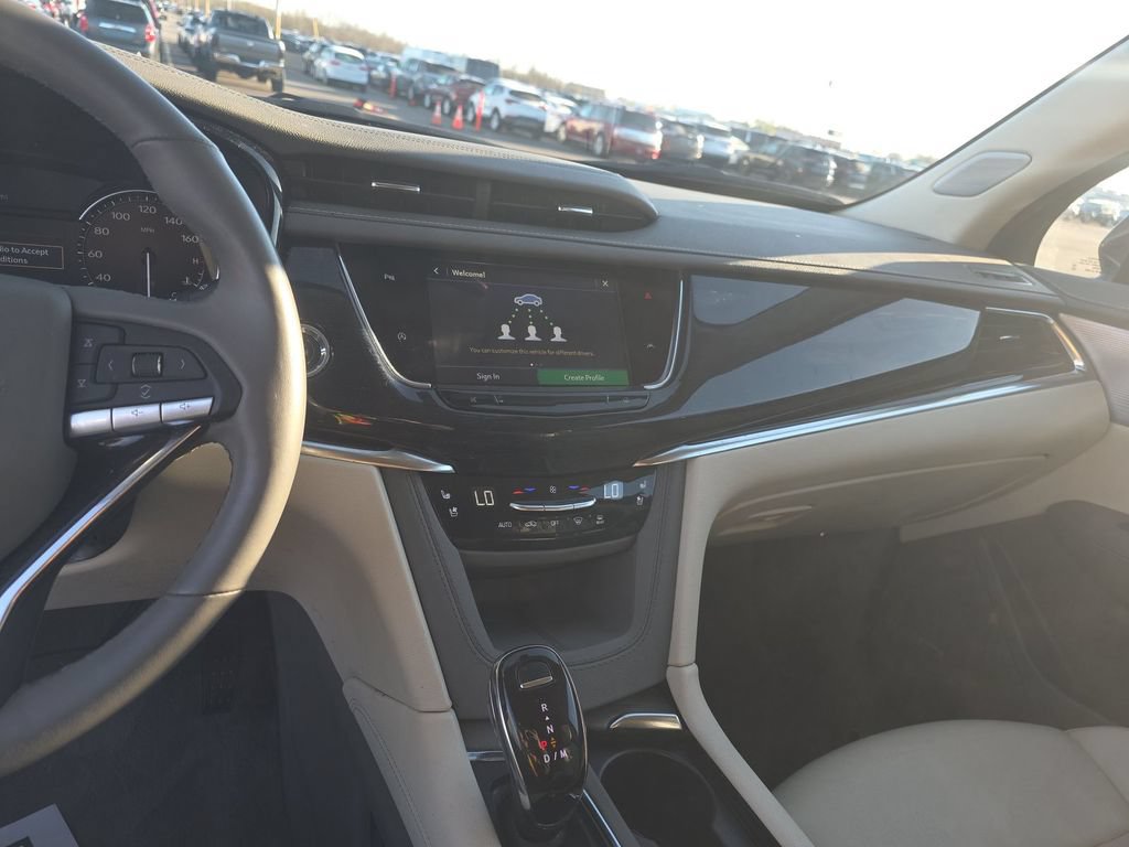 Used 2024 Cadillac XT6 Premium Luxury w/ LPO, Floor Liner Package AWD/4WD image 6
