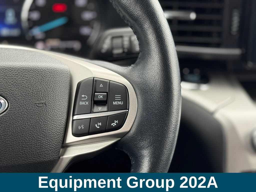 Used 2022 Ford Explorer XLT w/ Equipment Group 202A AWD/4WD image 6