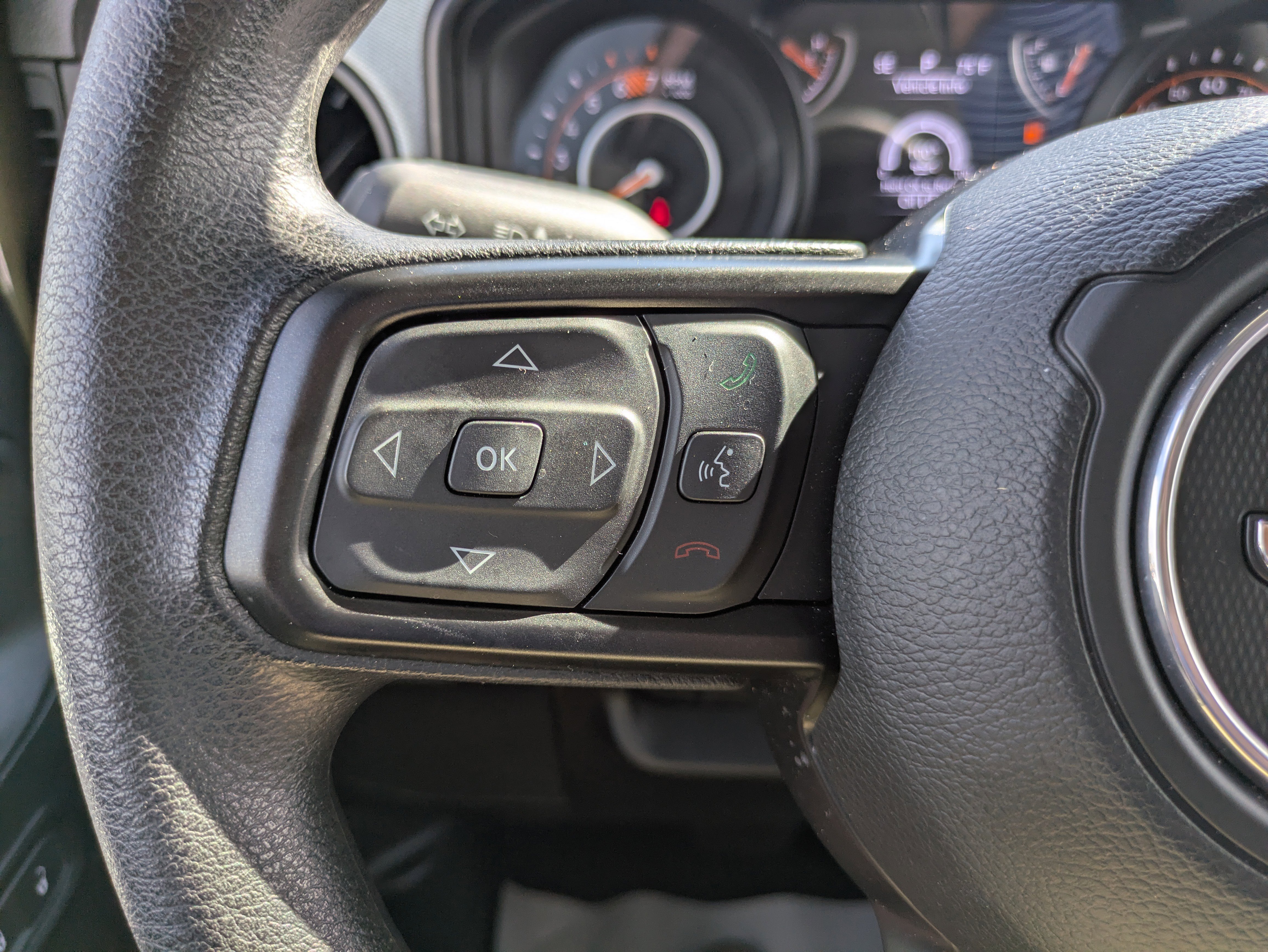 Used 2025 Jeep Wrangler Sport AWD/4WD image 19