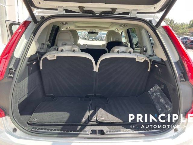 Certified 2022 Volvo XC90 T5 Momentum FWD image 24