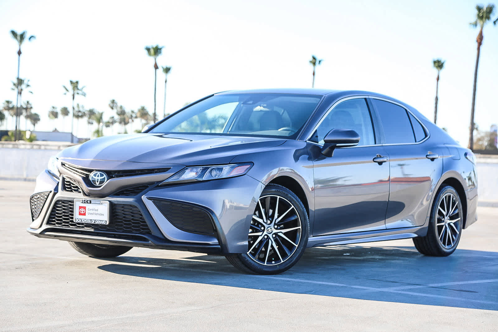 Certified 2024 Toyota Camry SE image 1