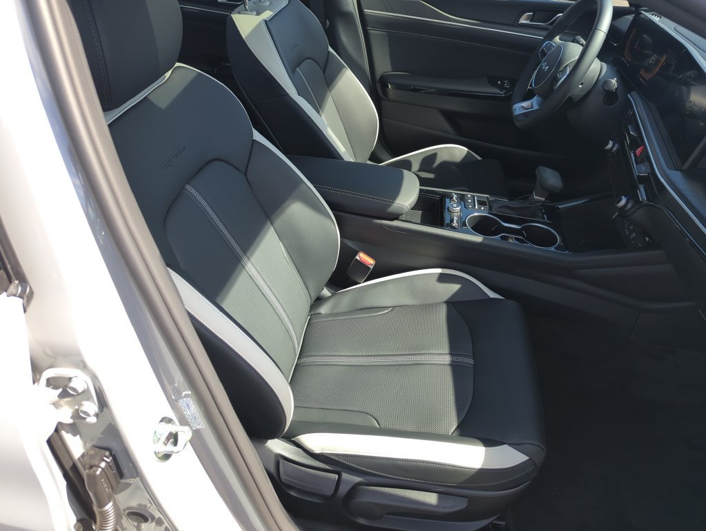 New 2027 Kia K5 GT-Line image 37