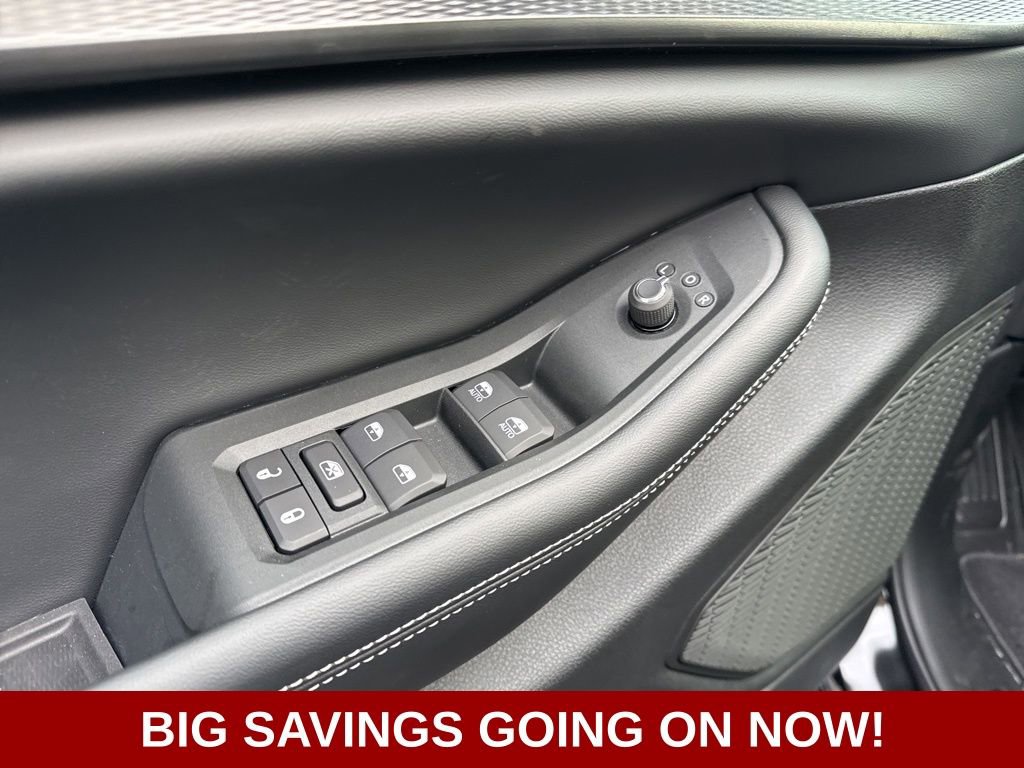 New 2025 Jeep Grand Cherokee Laredo AWD/4WD image 19