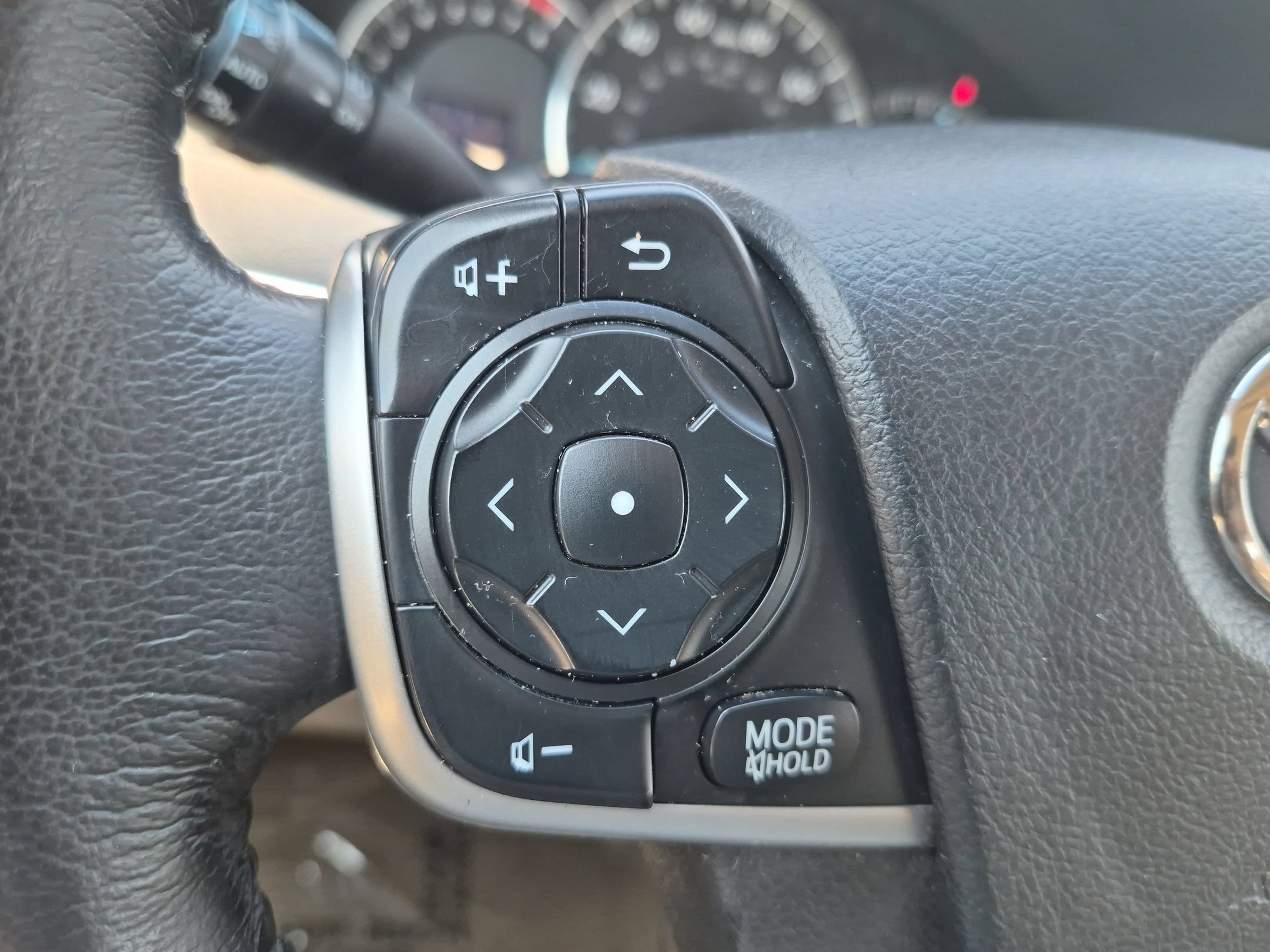 Used 2012 Toyota Camry XLE w/ Leather Pkg FWD image 13