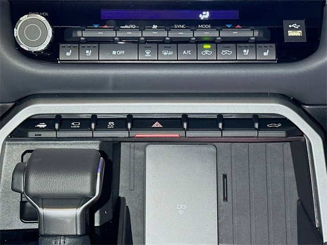 New 2025 Toyota Tundra Platinum image 10