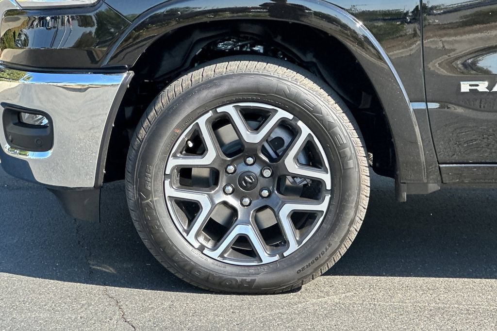 New 2026 RAM 1500 Laramie AWD/4WD image 24