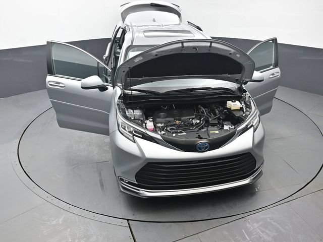 Certified 2023 Toyota Sienna XLE w/ Protection Package (TMS) FWD image 57