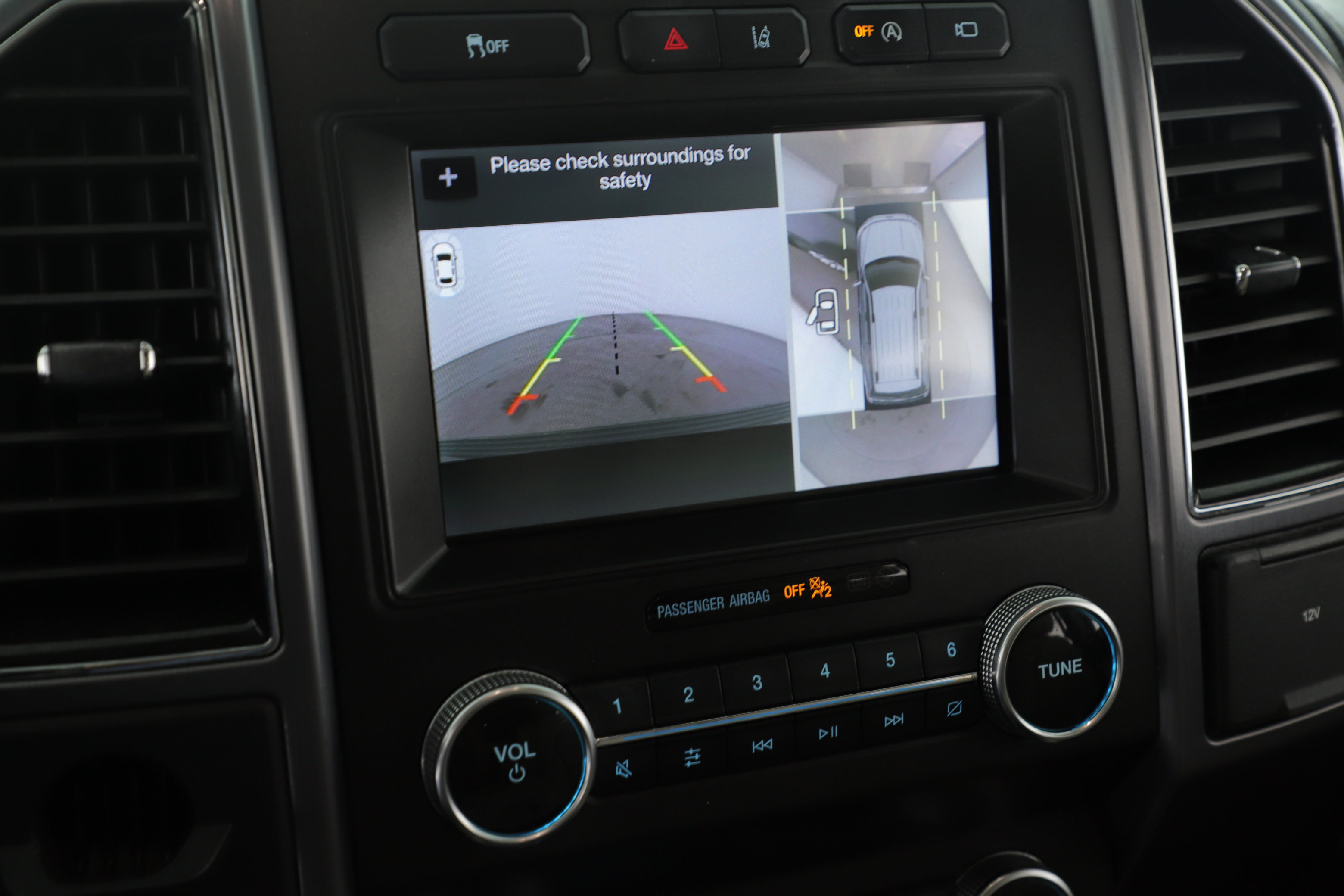 Used 2019 Ford Expedition Platinum image 15