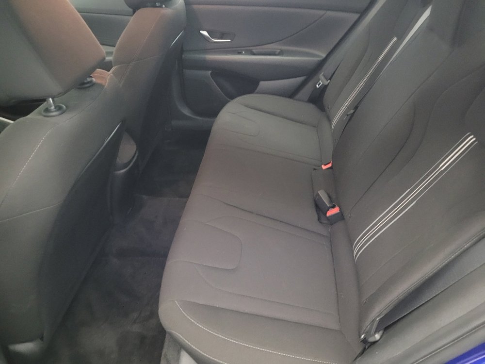 Used 2023 Hyundai Elantra SEL w/ Cargo Package image 18