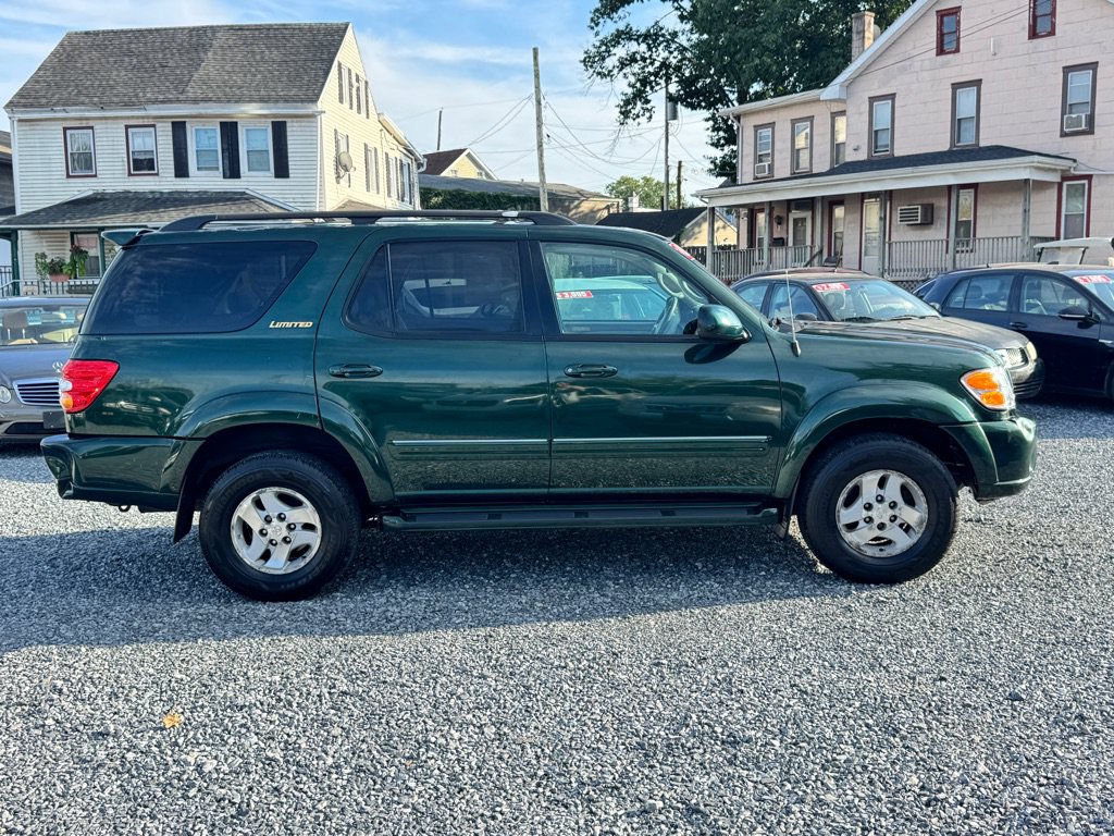 Used 2002 Toyota Sequoia Limited w/ Gold Pkg AWD/4WD image 4
