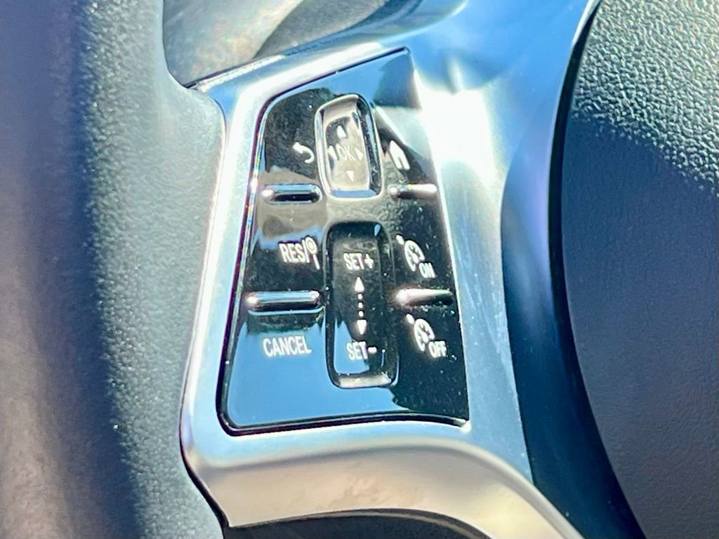 Certified 2023 Mercedes-Benz C 300 4MATIC Sedan image 17