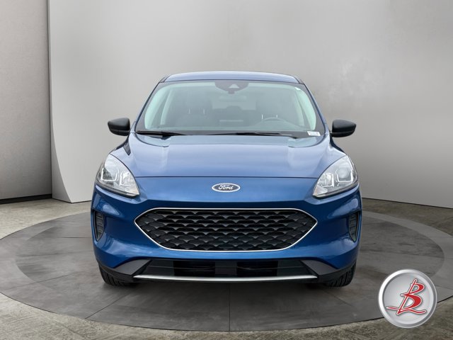 Used 2022 Ford Escape SE w/ Cold Weather Package image 2