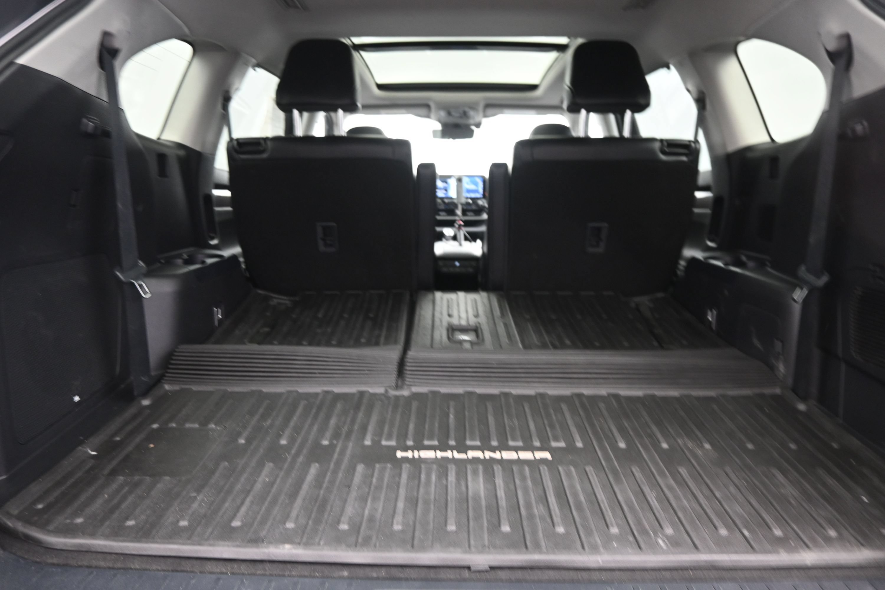 Used 2022 Toyota Highlander Platinum AWD/4WD image 17