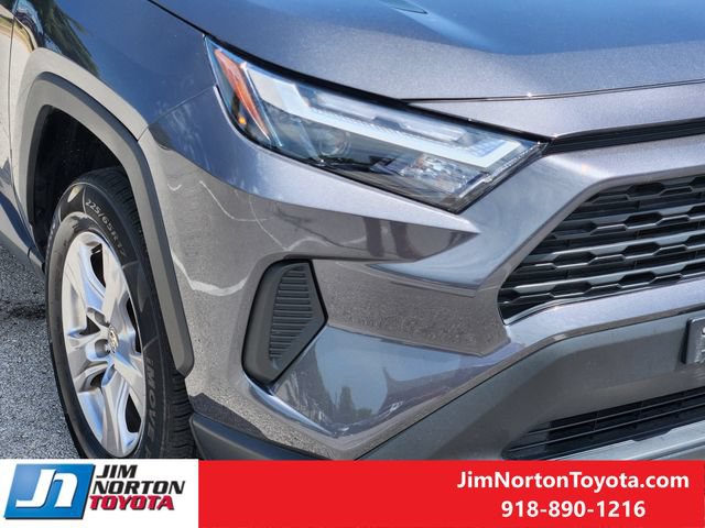 Used 2025 Toyota RAV4 XLE FWD image 9