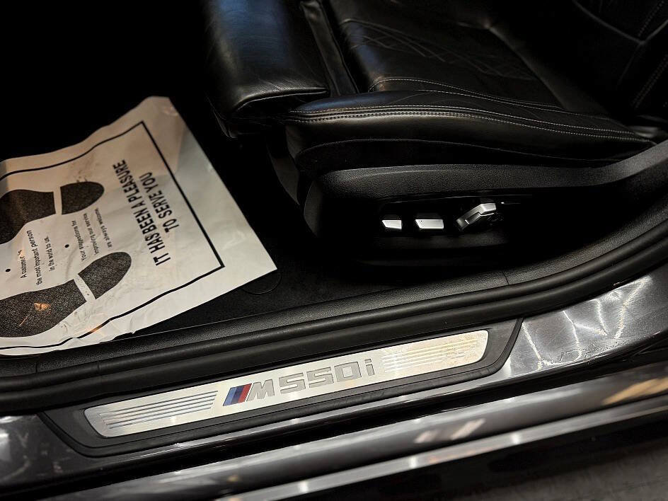 Used 2018 BMW M550i xDrive AWD/4WD image 15