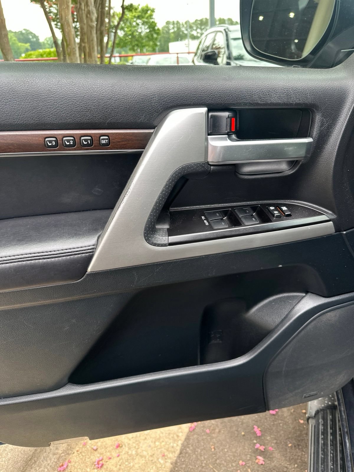 Used 2019 Toyota Land Cruiser AWD/4WD image 20