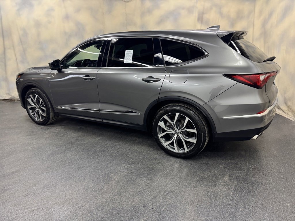 Used 2024 Acura MDX SH-AWD w/ Technology Package image 4