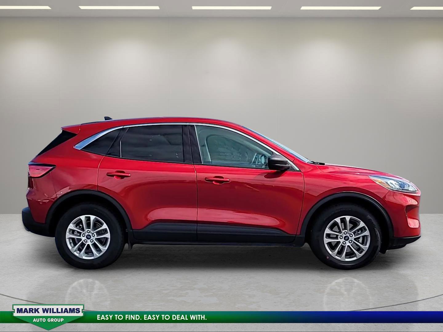 Certified 2022 Ford Escape SE w/ Cold Weather Package AWD/4WD image 2