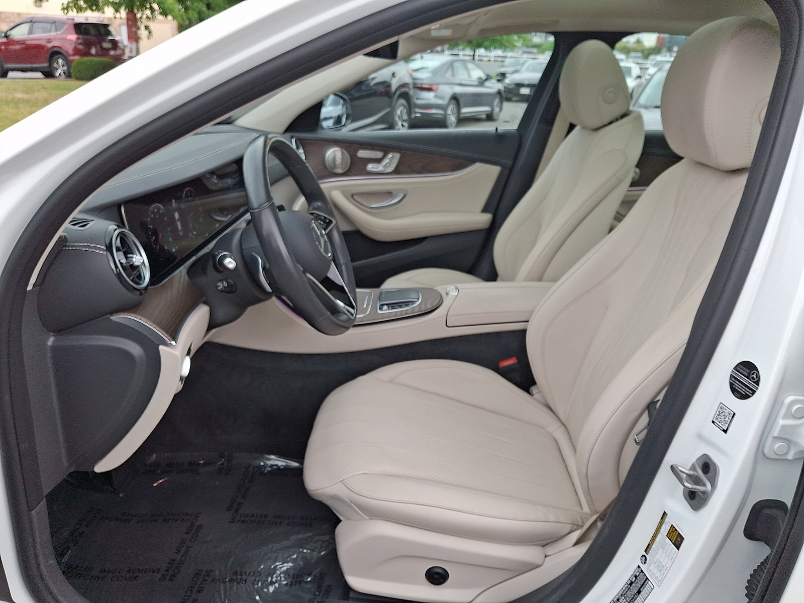 Used 2022 Mercedes-Benz E 350 4MATIC Sedan image 13