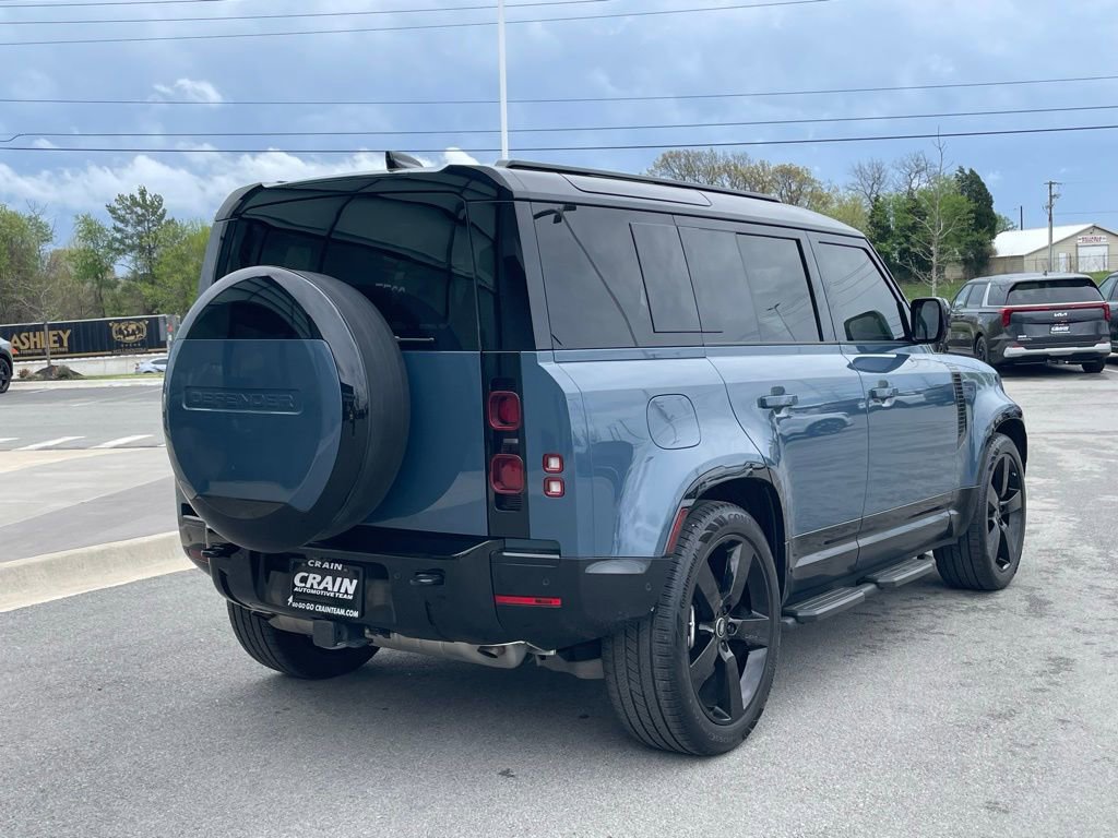 Used 2025 Land Rover Defender 110 X-Dynamic SE image 7