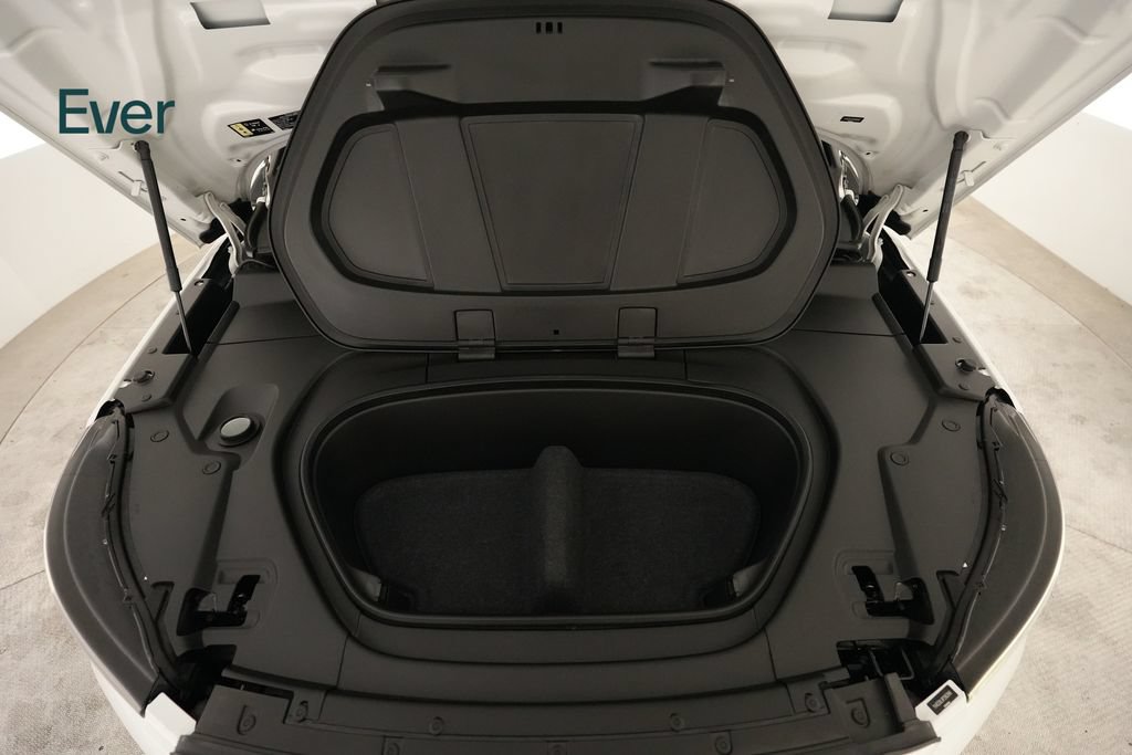 Used 2023 Volvo XC40 Recharge Plus AWD/4WD image 25