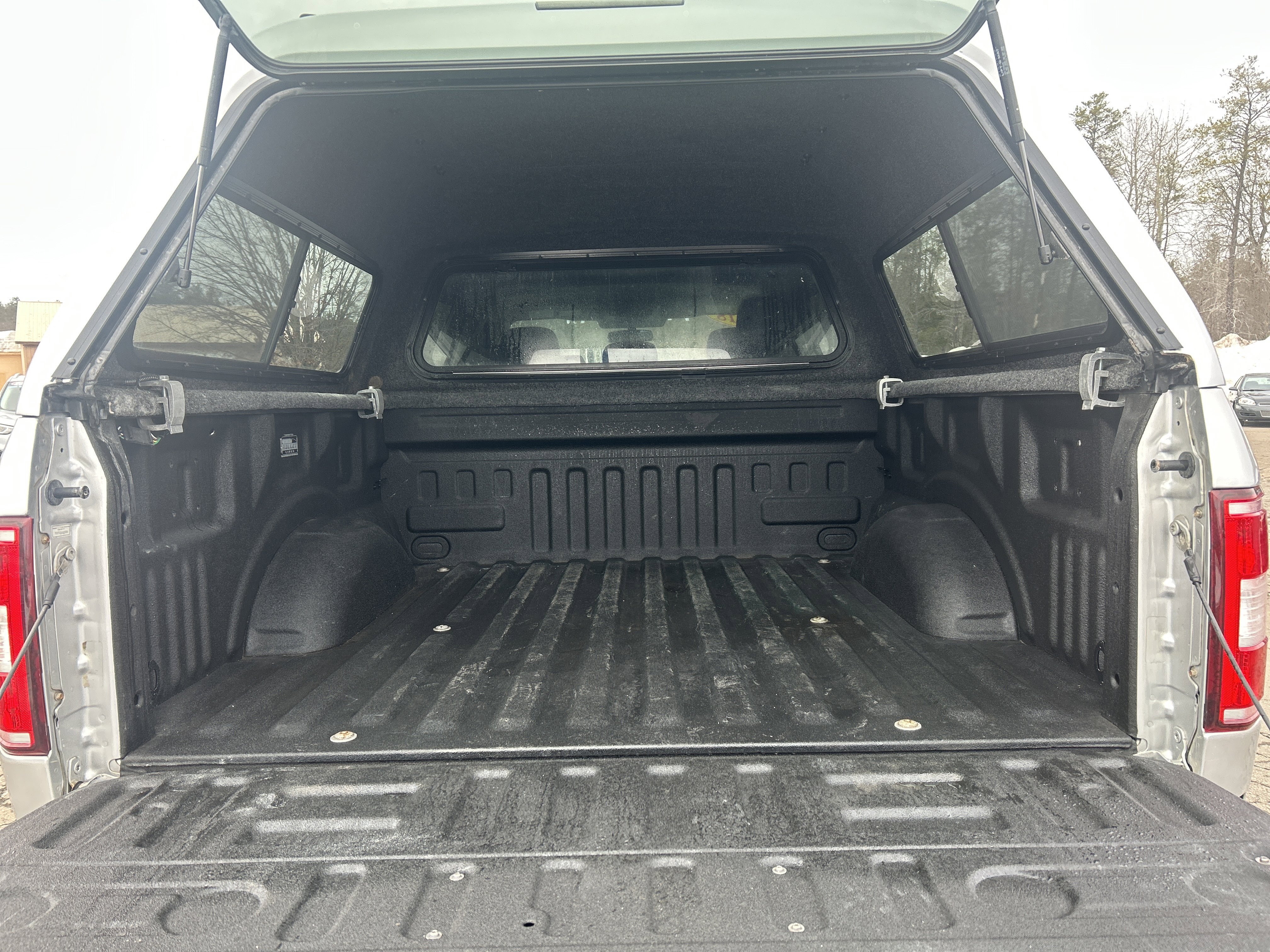 Used 2018 Ford F150 XLT w/ Trailer Tow Package image 9