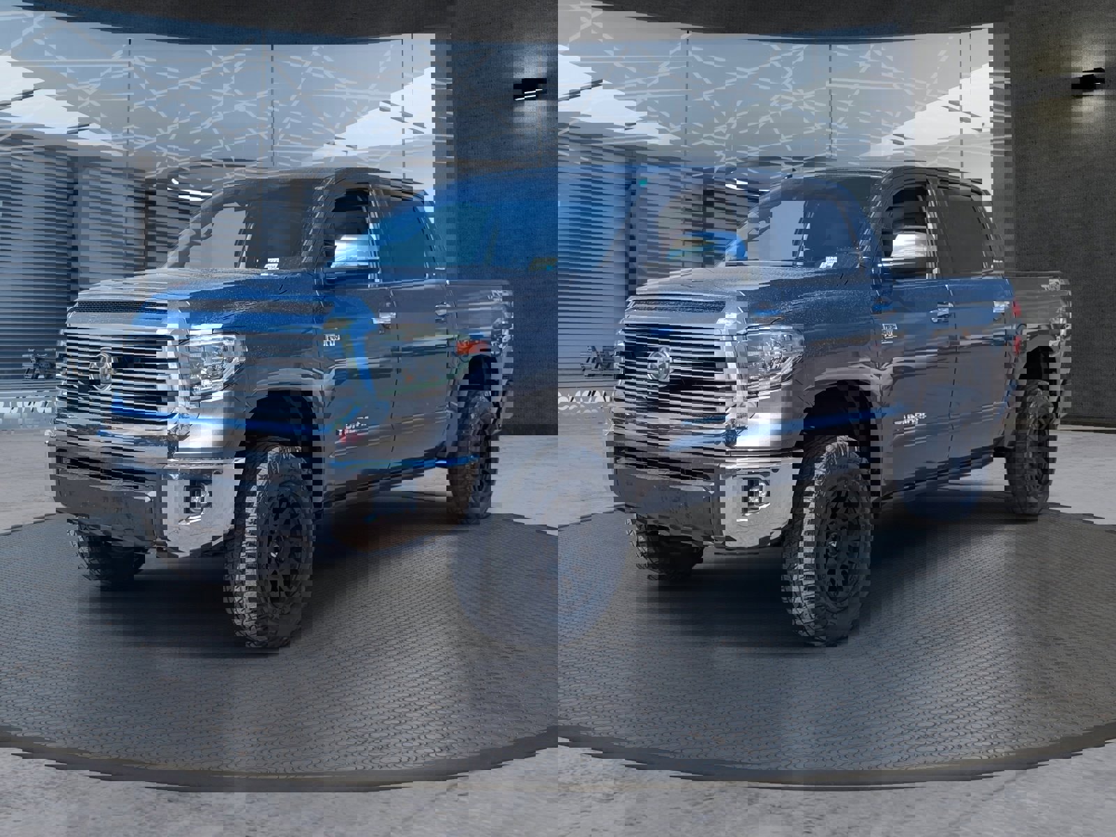 Used 2018 Toyota Tundra Limited w/ Limited Premium Package image 2