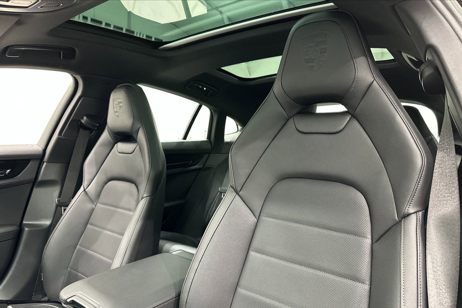 New 2025 Porsche Panamera image 5