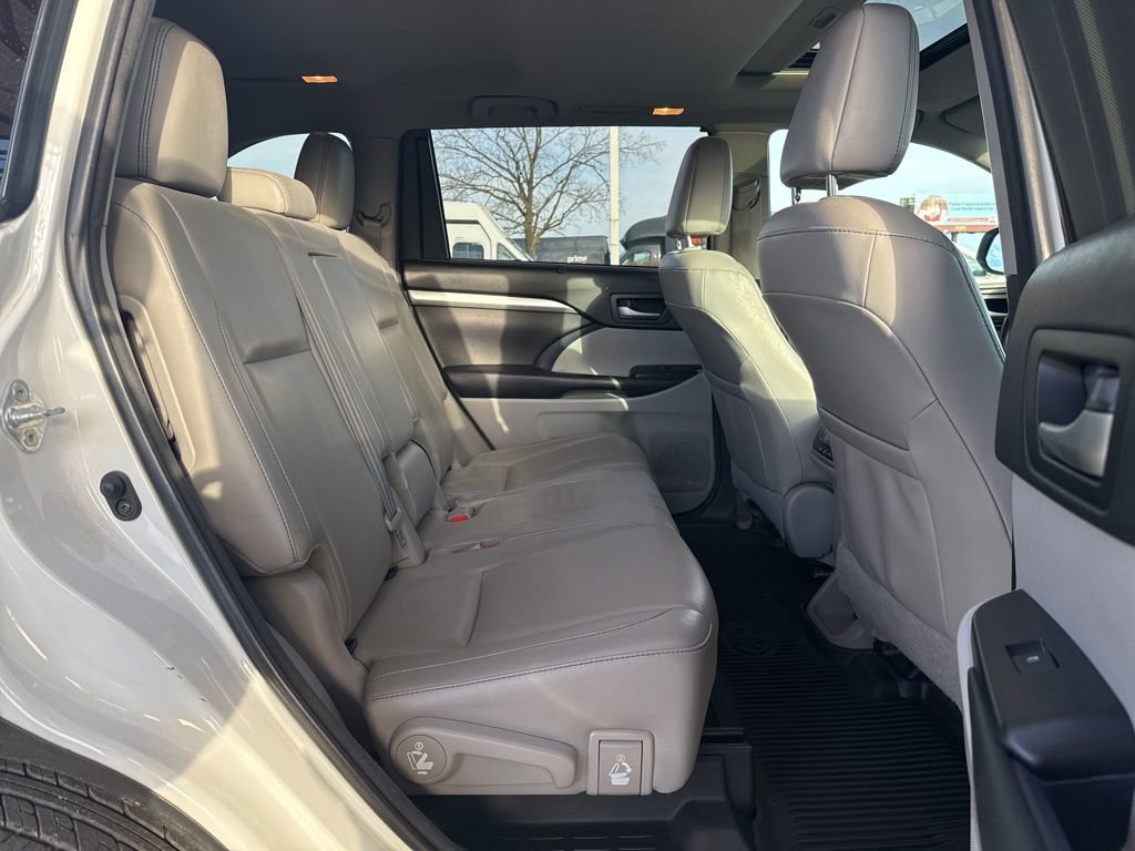 Used 2018 Toyota Highlander XLE image 43