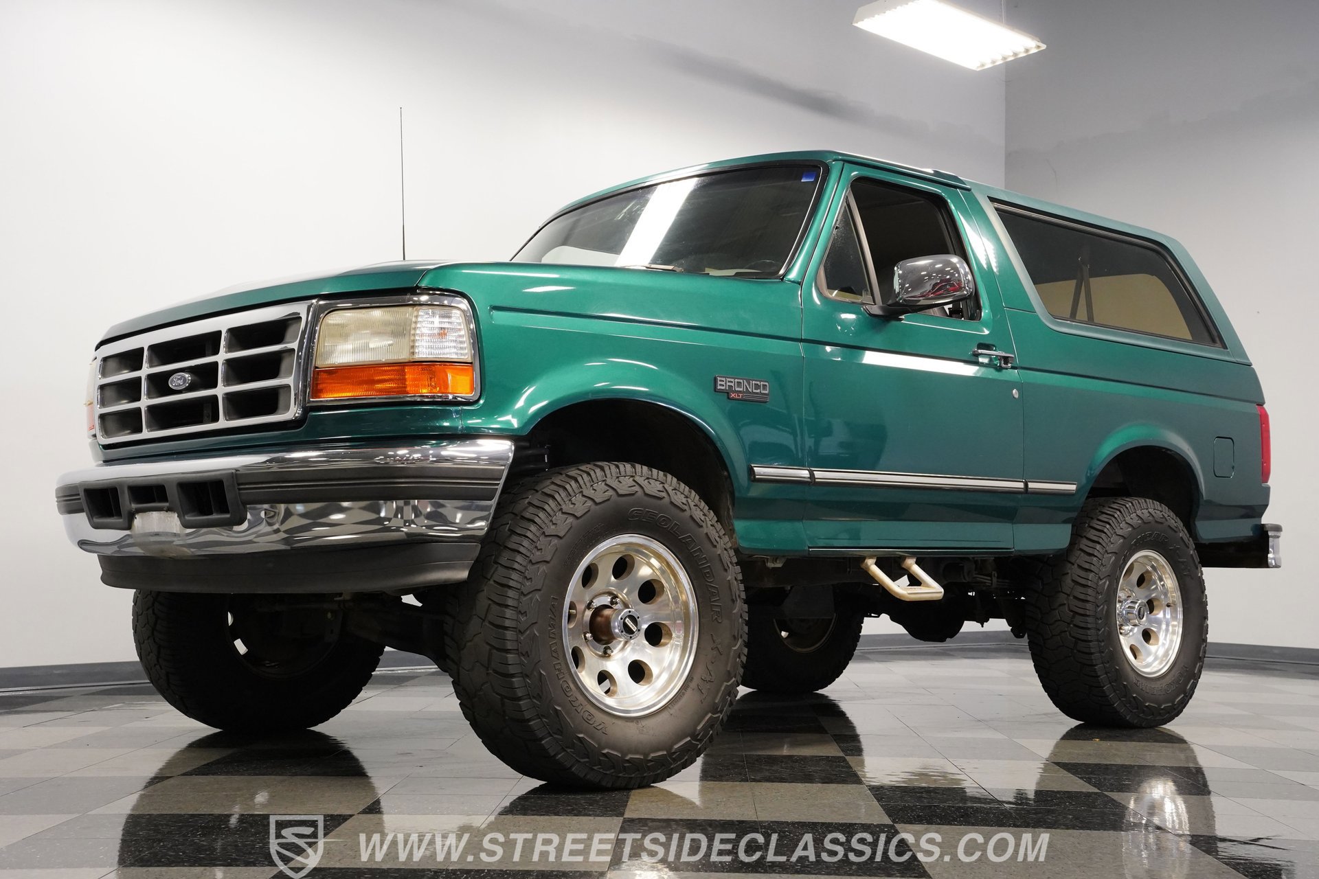Used 1996 Ford Bronco XLT image 21