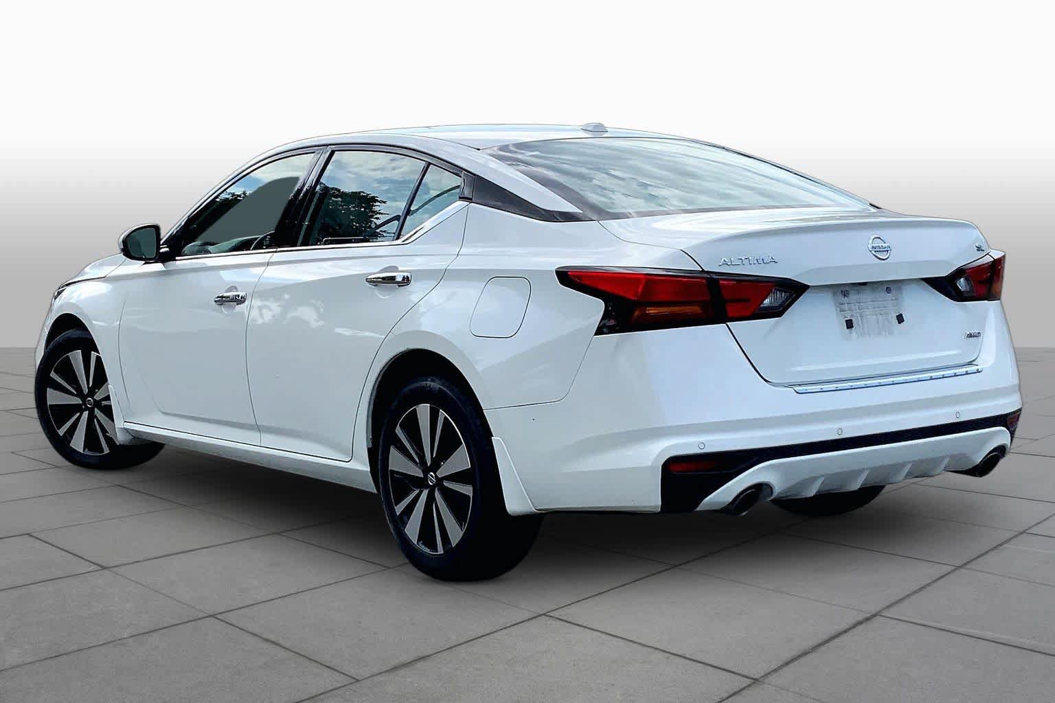 Used 2022 Nissan Altima 2.5 SL AWD/4WD image 12