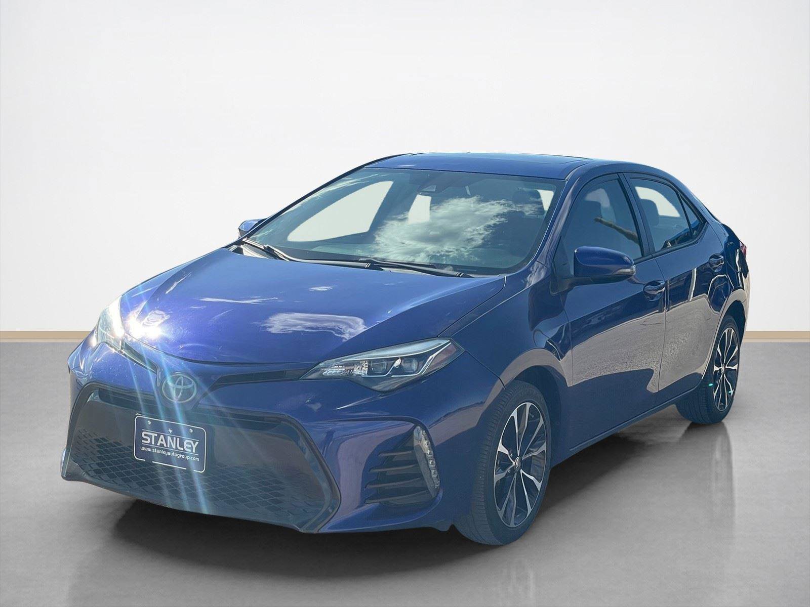 Used 2019 Toyota Corolla XSE image 3