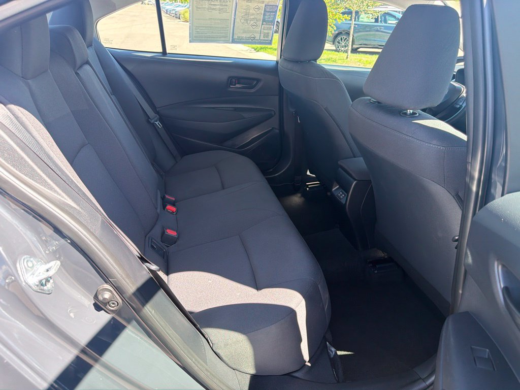 Used 2025 Toyota Corolla LE FWD image 13