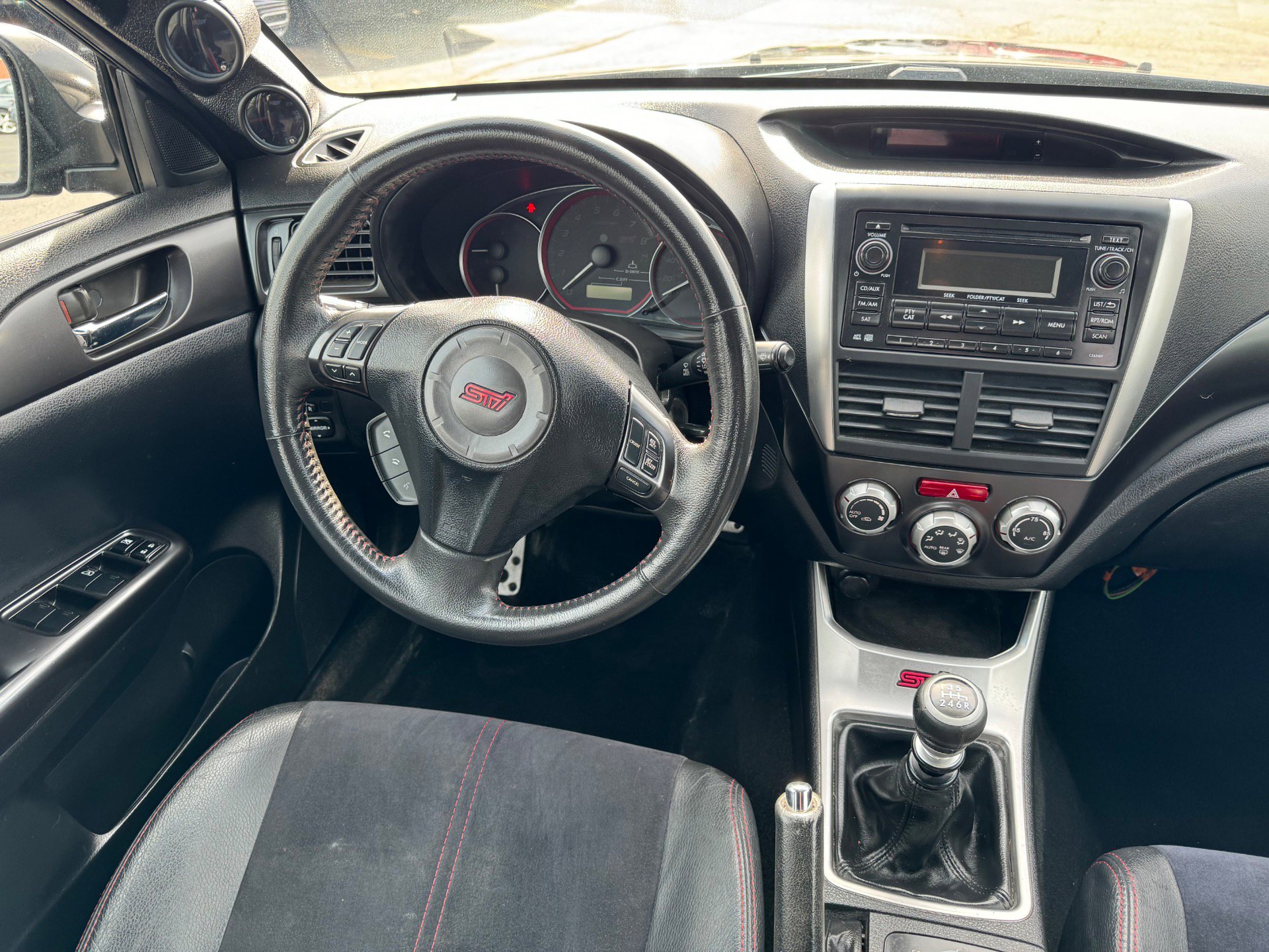 Used 2011 Subaru Impreza WRX STI image 14