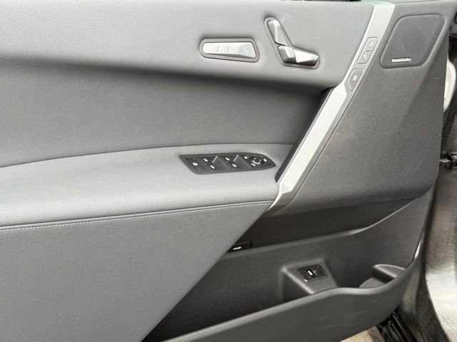 Used 2026 BMW iX xDrive60 w/ M Sport Package image 18
