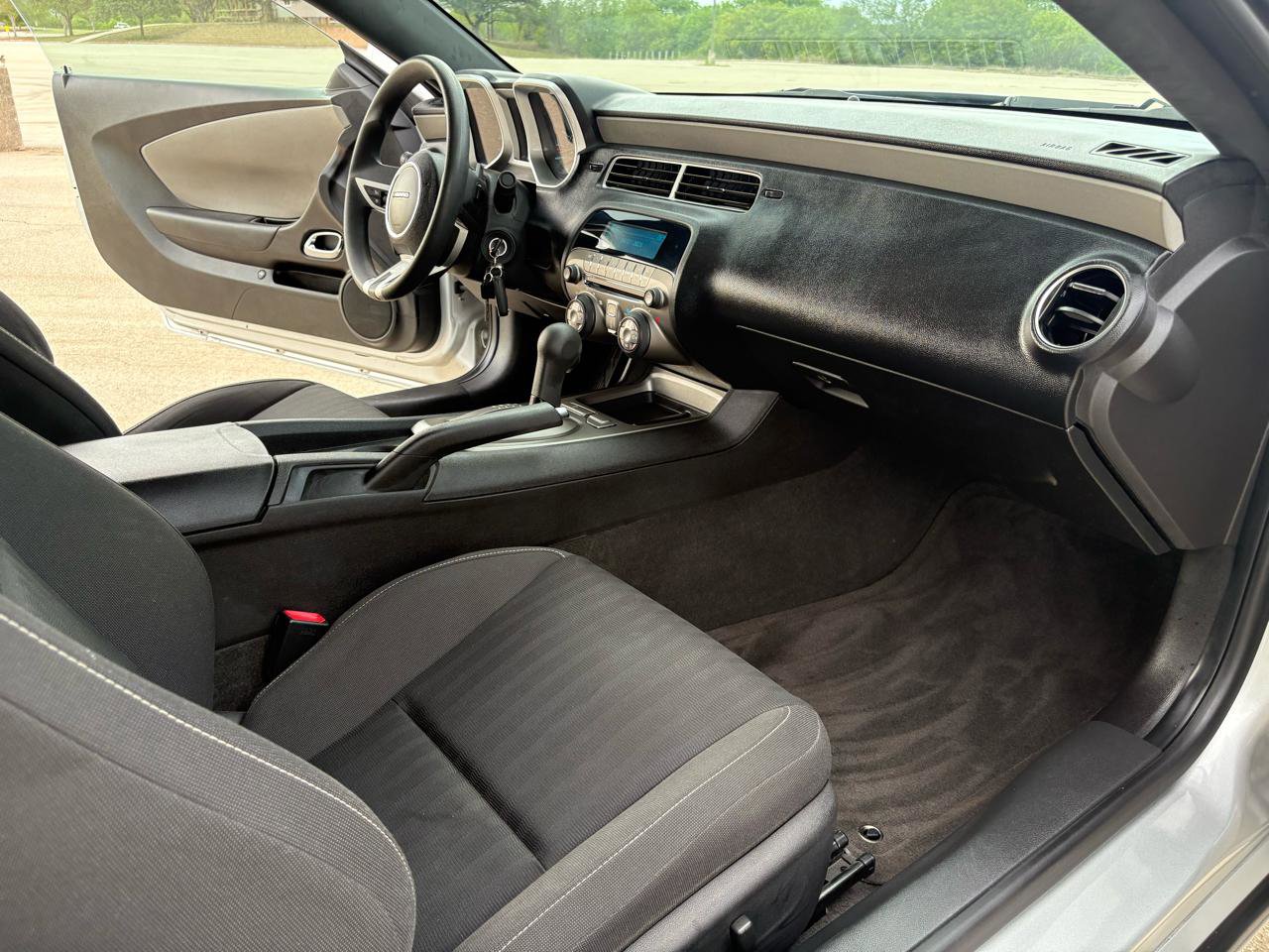 Used 2010 Chevrolet Camaro LS RWD image 30