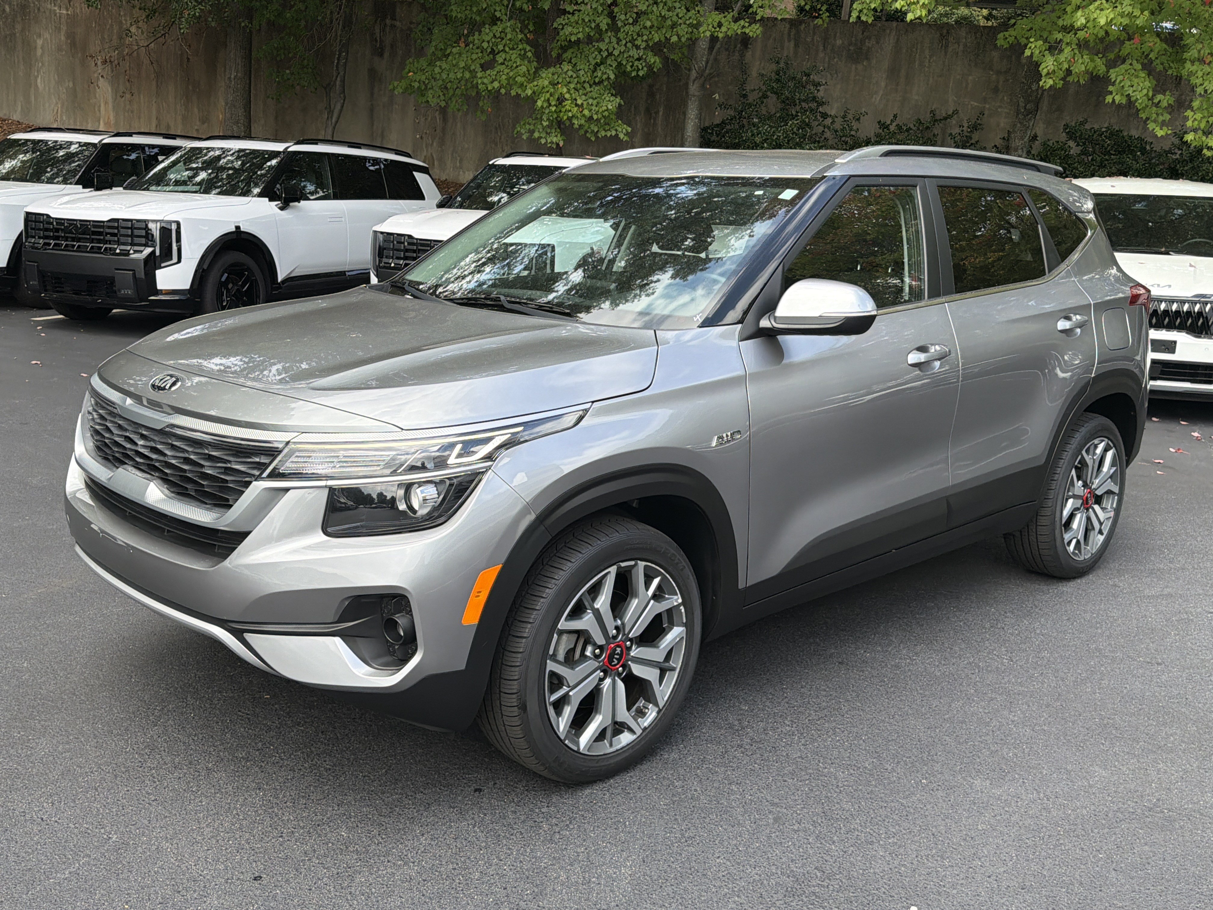 Used 2021 Kia Seltos S AWD/4WD image 3