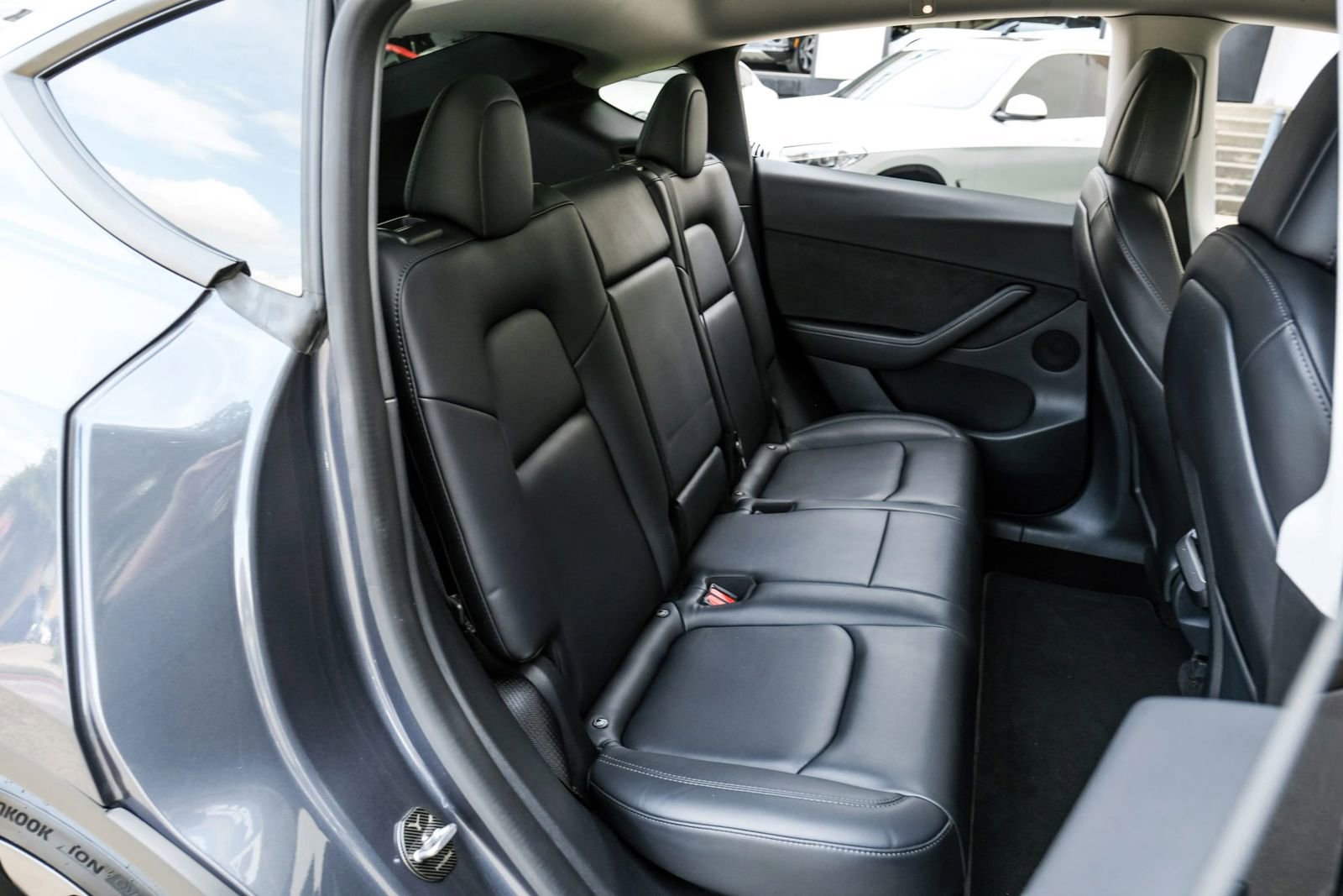 Used 2022 Tesla Model Y Performance AWD/4WD image 35