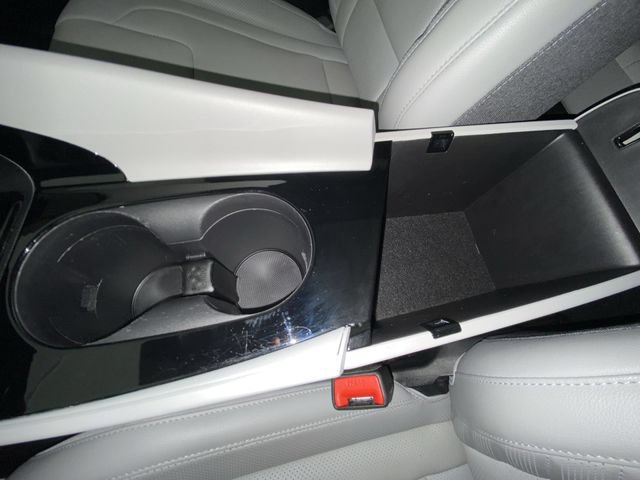 Used 2023 Hyundai Elantra Limited FWD image 21