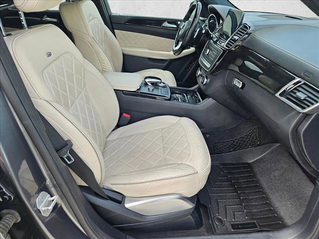 Used 2018 Mercedes-Benz GLS 550 4MATIC image 22